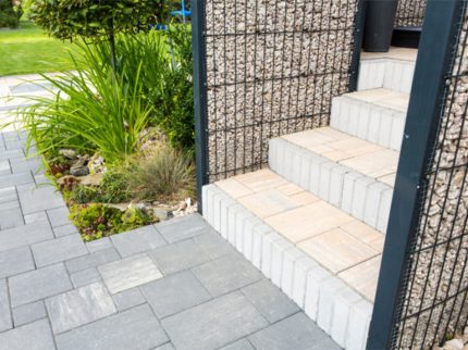 Vestone Obrzeże palisadowe gładkie 6x28x50